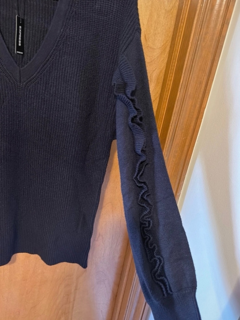 Express Navy V-Neck Ruffle Sleeve Ribbed Sweater - Picture 3 of 4